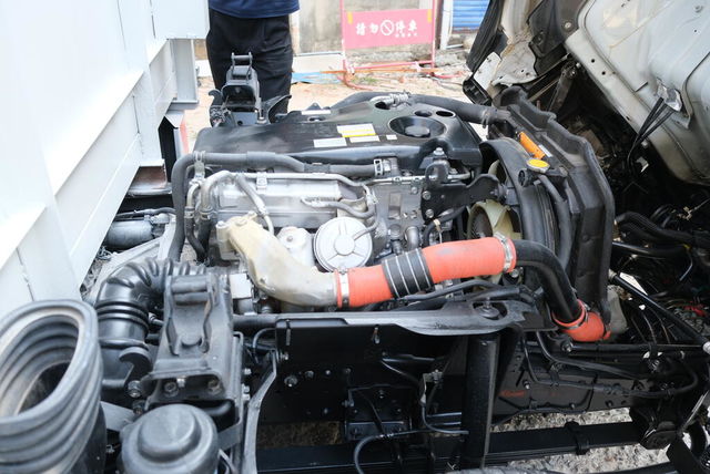 ISUZU五十鈴 NLR  第6張相片