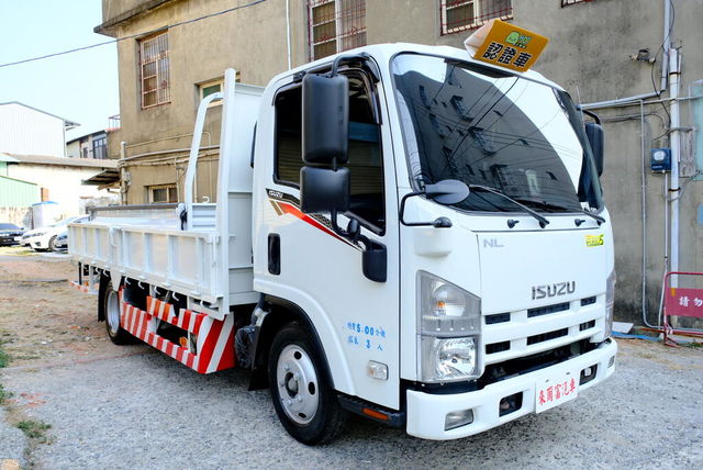 ISUZU五十鈴 NLR  第7張相片