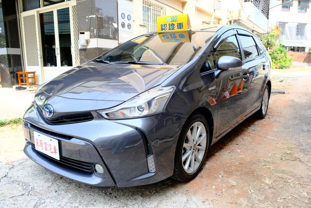 TOYOTA豐田 PRIUS ALPHA  第1張相片