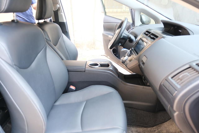 TOYOTA豐田 PRIUS ALPHA  第10張相片