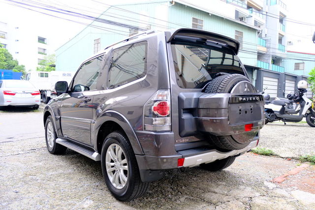 MITSUBISHI三菱 PAJERO  第8張相片