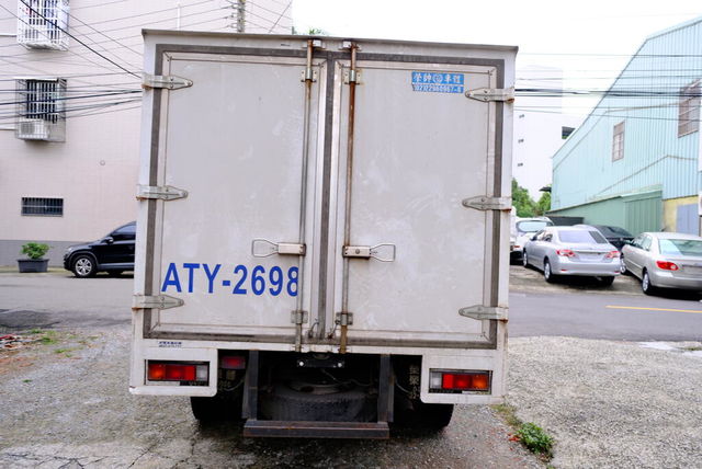 MITSUBISHI三菱 CANTER  第4張相片