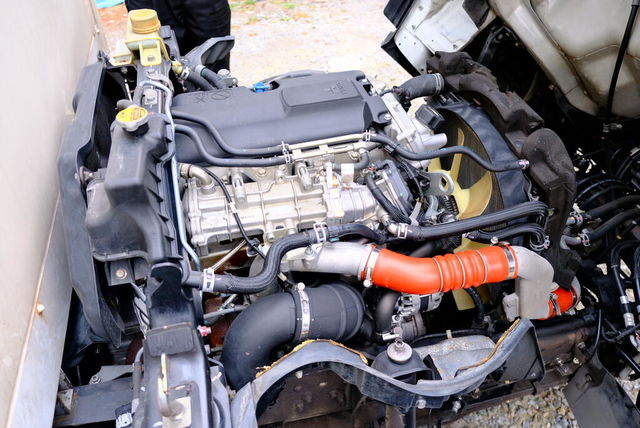 MITSUBISHI三菱 CANTER  第6張相片