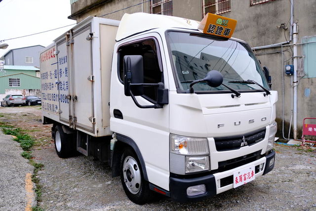 MITSUBISHI三菱 CANTER  第8張相片