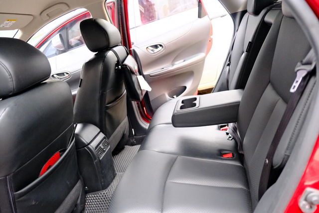 NISSAN日產 TIIDA  第9張相片