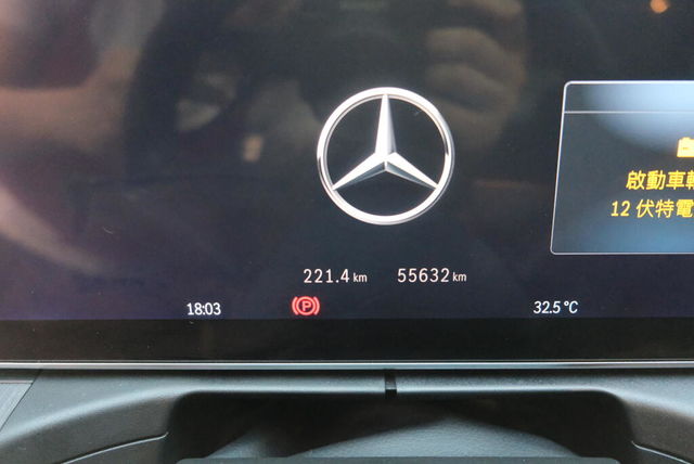 M-BENZ賓士 C200  第5張相片