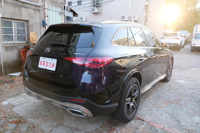 M-BENZ賓士 GLC300  第2張相片