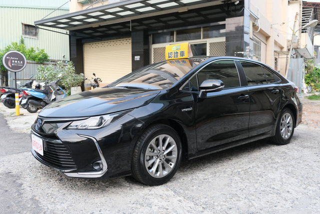 TOYOTA豐田 COROLLA ALTIS HYBRID  第1張相片