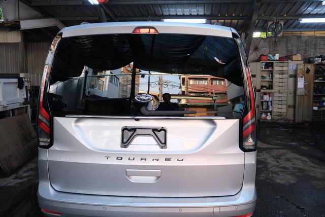 FORD福特 TOURNEO CONNECT  第4張相片