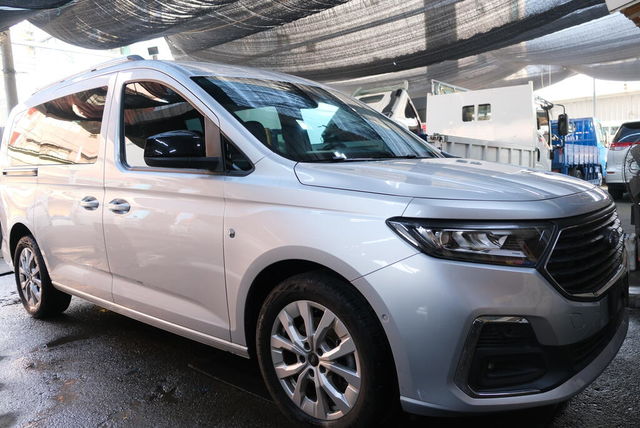 FORD福特 TOURNEO CONNECT  第7張相片