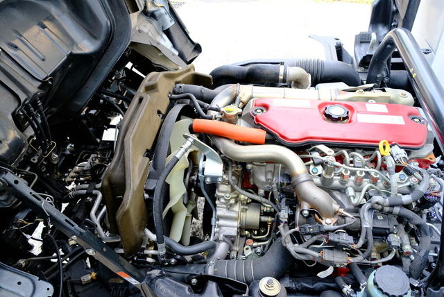 HINO日野 300  第6張相片