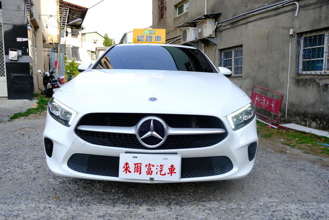 M-BENZ賓士 A180  第3張相片