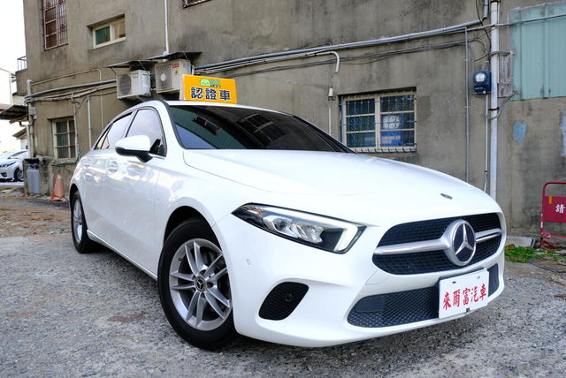 M-BENZ賓士 A180  第7張相片