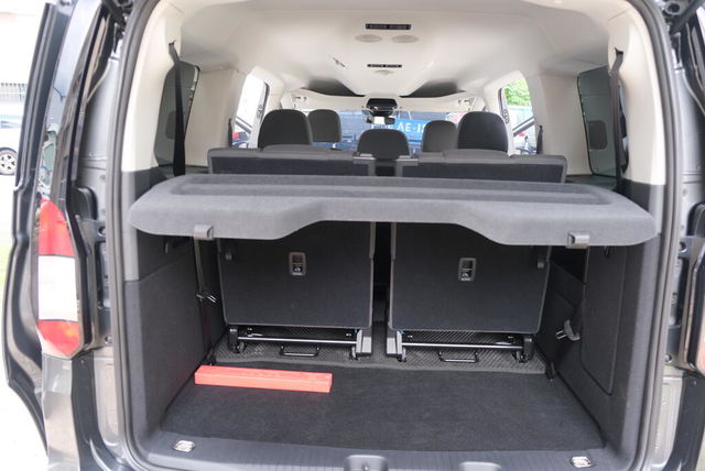 FORD福特 TOURNEO CONNECT  第12張相片