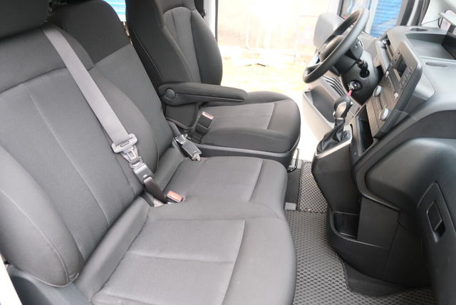 HYUNDAI現代 STARIA  第14張相片