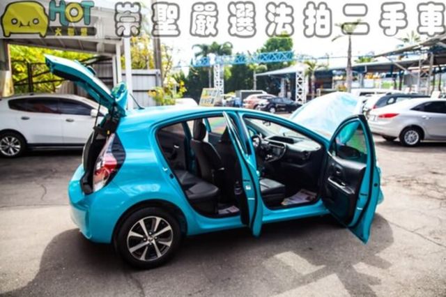 TOYOTA豐田 PRIUS C  第5張相片