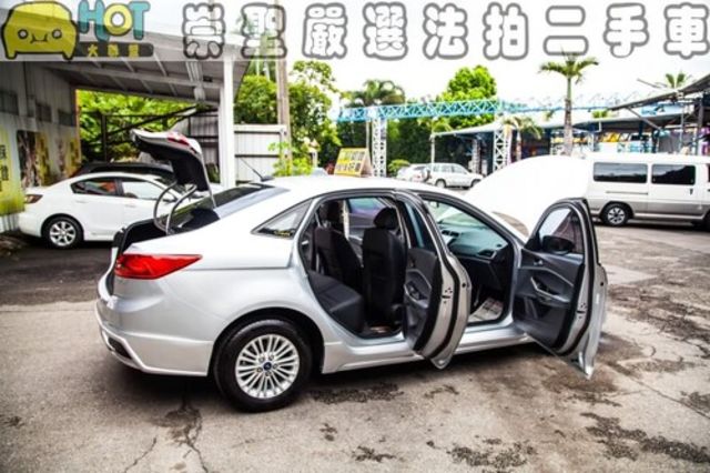 FORD福特 ESCORT  第5張相片