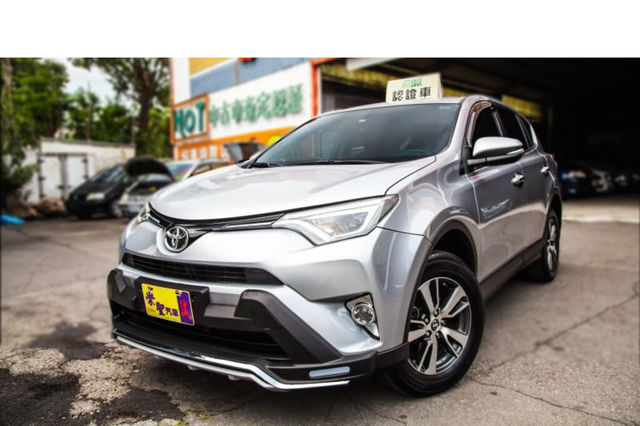 TOYOTA豐田 RAV4  第1張相片