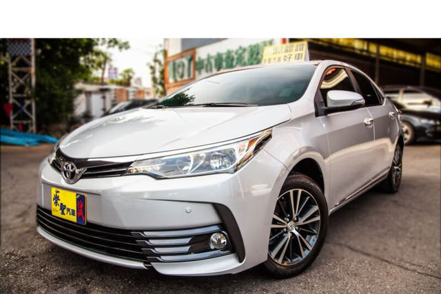TOYOTA豐田 ALTIS  第1張相片
