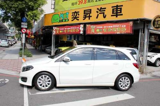 M-BENZ賓士 B180  第7張相片
