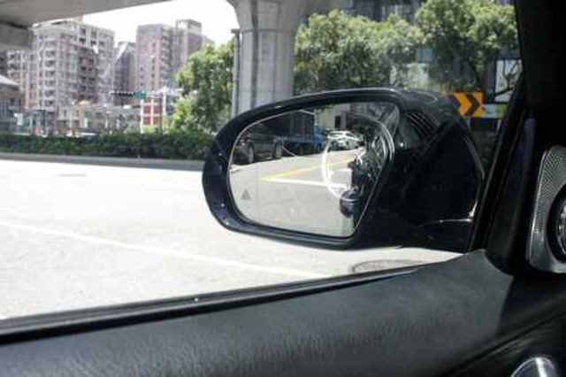 M-BENZ賓士 E300  第14張相片