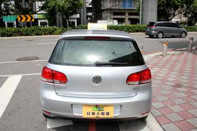 VOLKSWAGEN福斯 GOLF  第4張相片