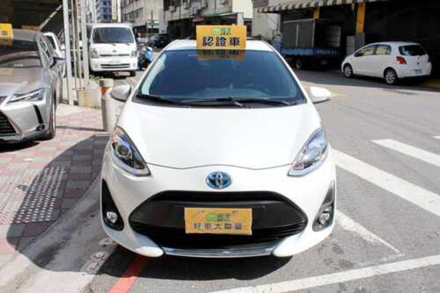TOYOTA豐田 PRIUS C  第3張相片