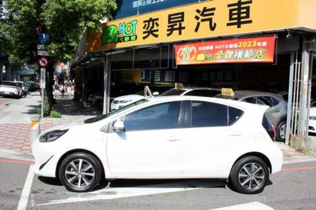 TOYOTA豐田 PRIUS C  第4張相片