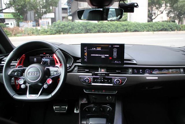 AUDI奧迪 RS4 AVANT  第5張相片