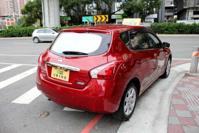NISSAN日產 TIIDA  第2張相片