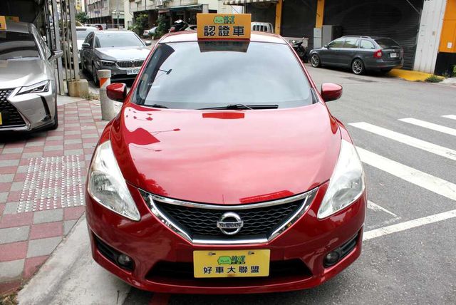 NISSAN日產 TIIDA  第3張相片