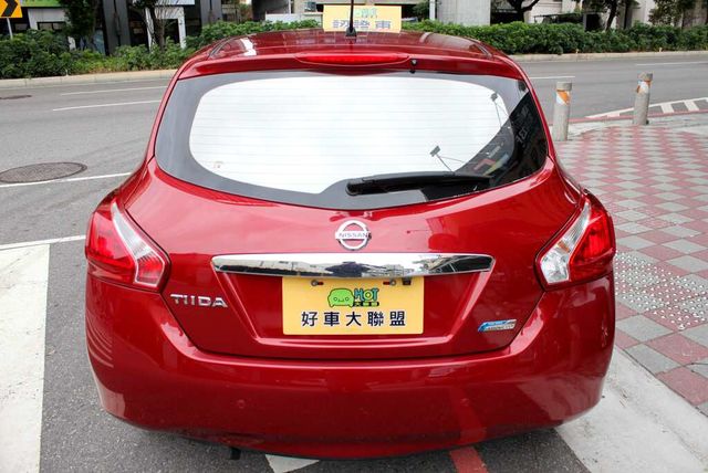 NISSAN日產 TIIDA  第4張相片