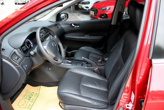 NISSAN日產 TIIDA  第8張相片