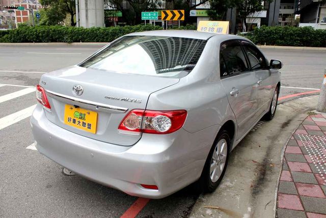 TOYOTA豐田 ALTIS  第2張相片