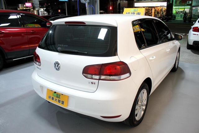 VOLKSWAGEN福斯 GOLF  第3張相片