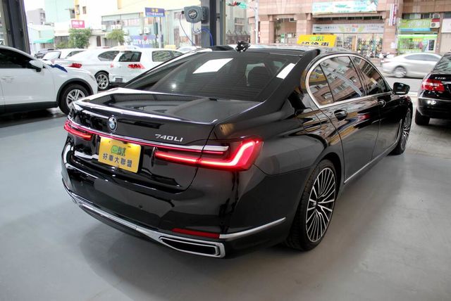BMW寶馬 740LI  第2張相片