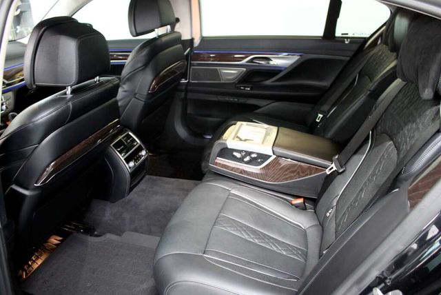 BMW寶馬 740LI  第8張相片