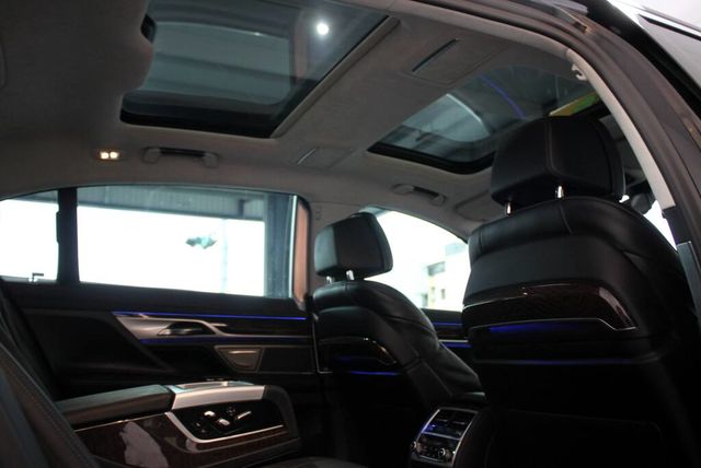 BMW寶馬 740LI  第14張相片