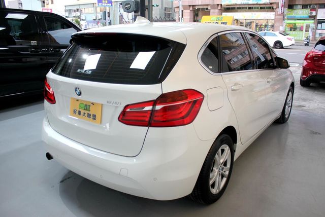BMW寶馬 218I  第2張相片