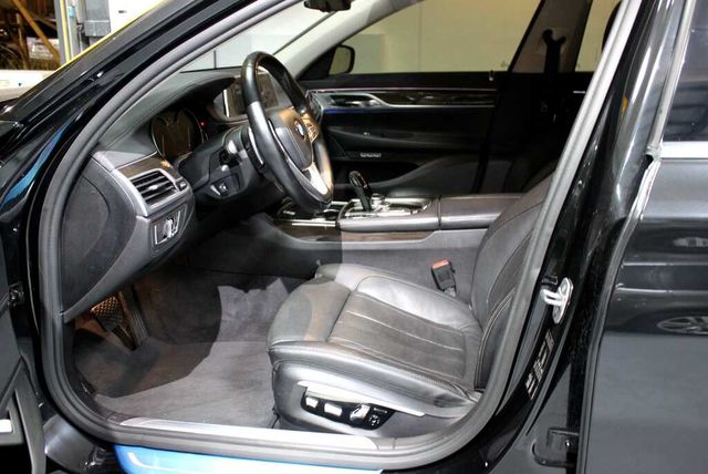 BMW寶馬 730D  第7張相片