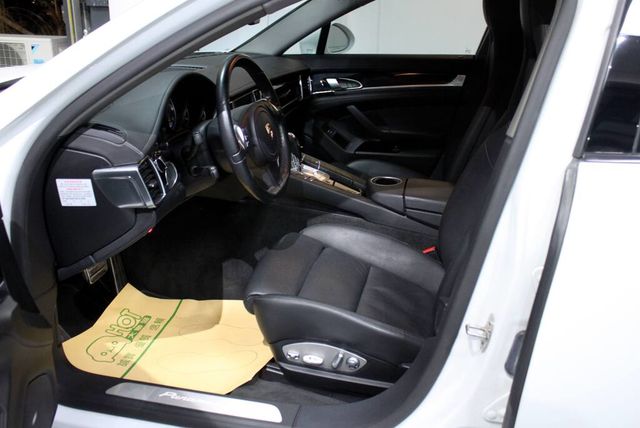 PORSCHE保時捷 PANAMERA  第7張相片