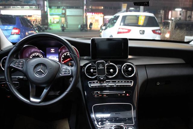 M-BENZ賓士 C180  第5張相片