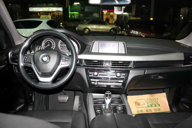 BMW寶馬 X5 XDRIVE25D  第5張相片