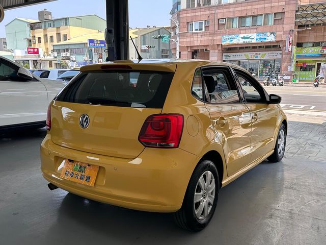 VOLKSWAGEN福斯 POLO  第2張相片