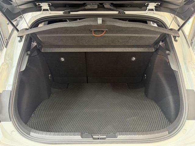 TOYOTA豐田 COROLLA SPORT  第11張相片
