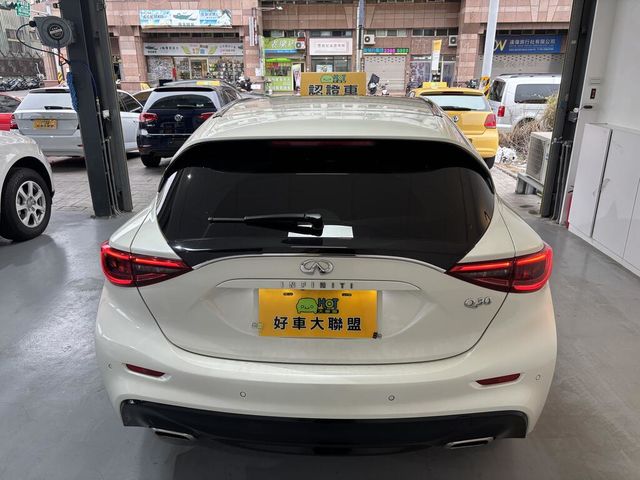 INFINITI無限 Q30  第4張相片