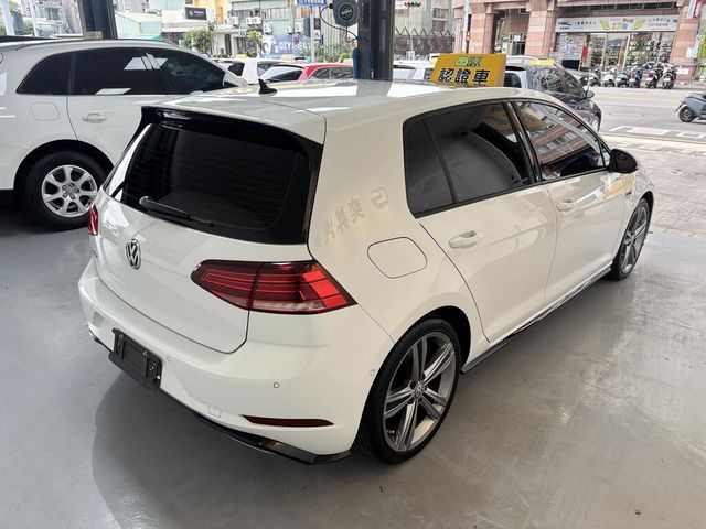 VOLKSWAGEN福斯 GOLF  第2張相片