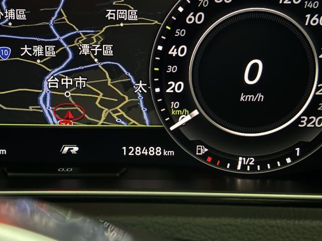 VOLKSWAGEN福斯 GOLF  第10張相片