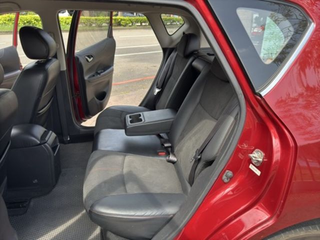 NISSAN日產 TIIDA  第6張相片