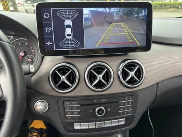 M-BENZ賓士 B180  第15張相片